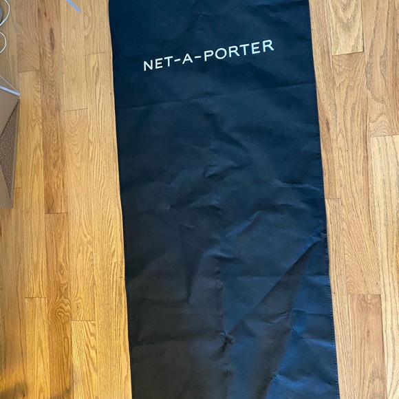 NET A PORTER GARMENT BAG - Picture 1 of 10